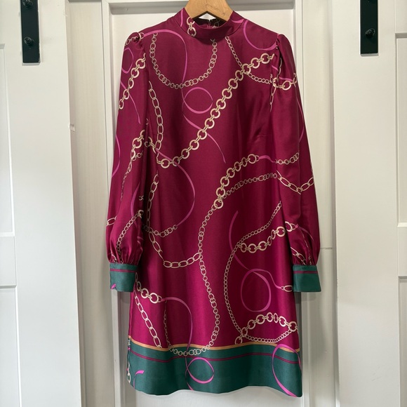 Ann Taylor Magenta Pink and Green Silky Chain Print Short Shift Dress Size Small